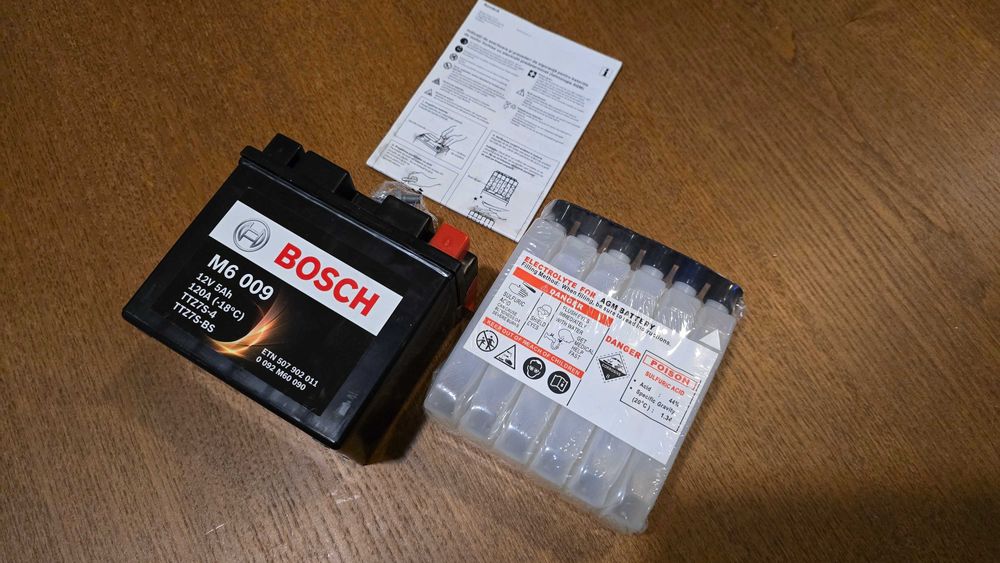 NOVA - Bateria 12V Bosch 5Ah 120A Moto / Scooter