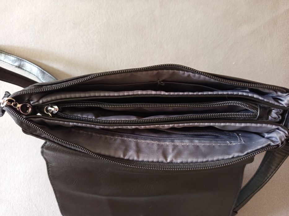 Продам сумку ,сумочку женскую чёрную