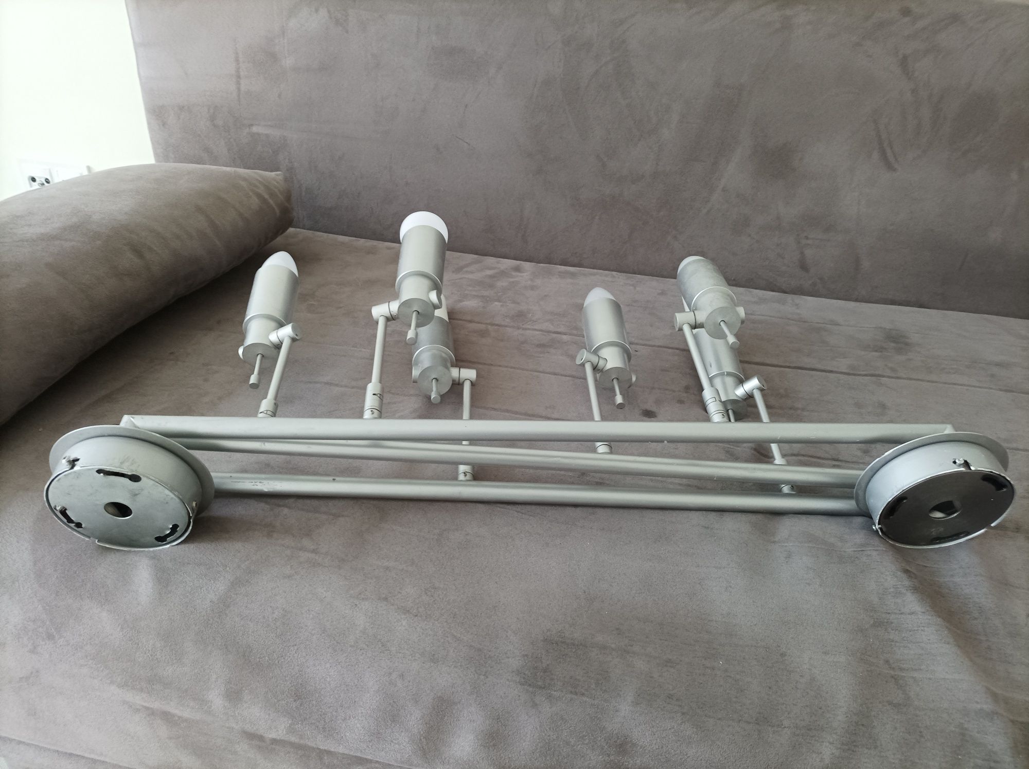 Lampa oświetlenia srebrna 6 pkt świetlnych