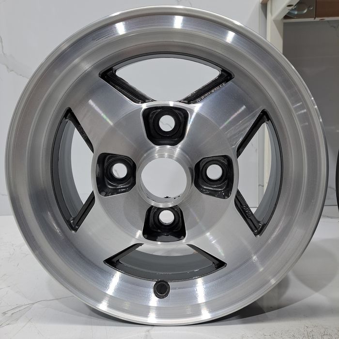 Jantes 12" Datsun Toyota 4x114.3