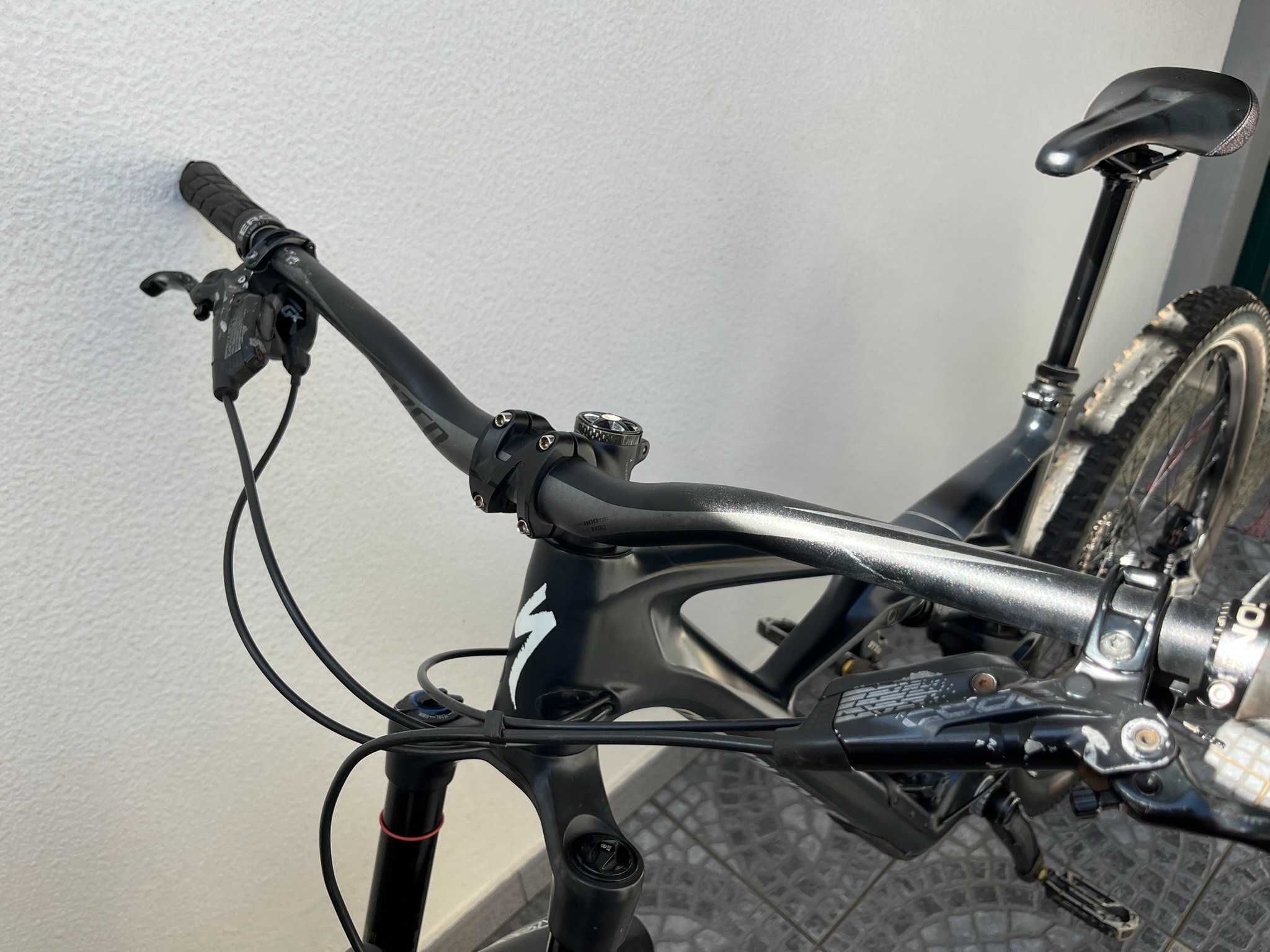 2018 Specialized Enduro Elite Carbon 29/6Fattie - Tamanho L