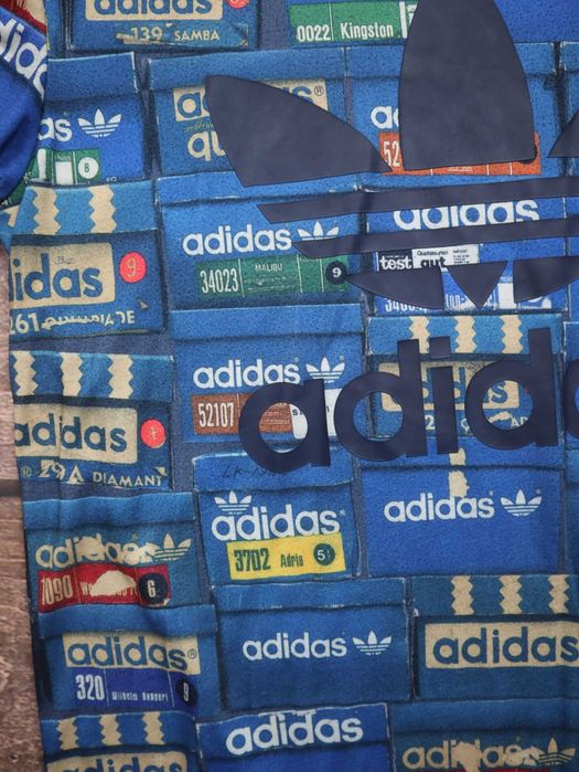 Adidas Originals Shoebox niebieska czarna koszulka z krótkim rękawem