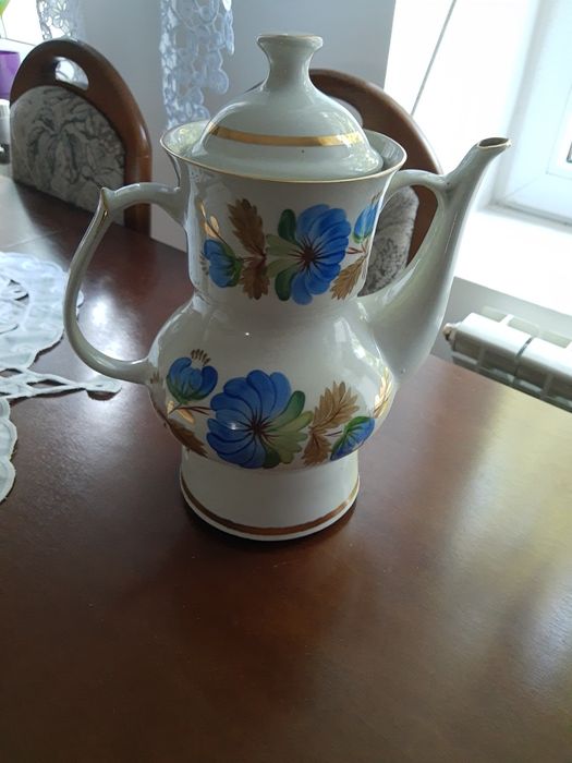 Czajnik elektryczny porcelanowy.
