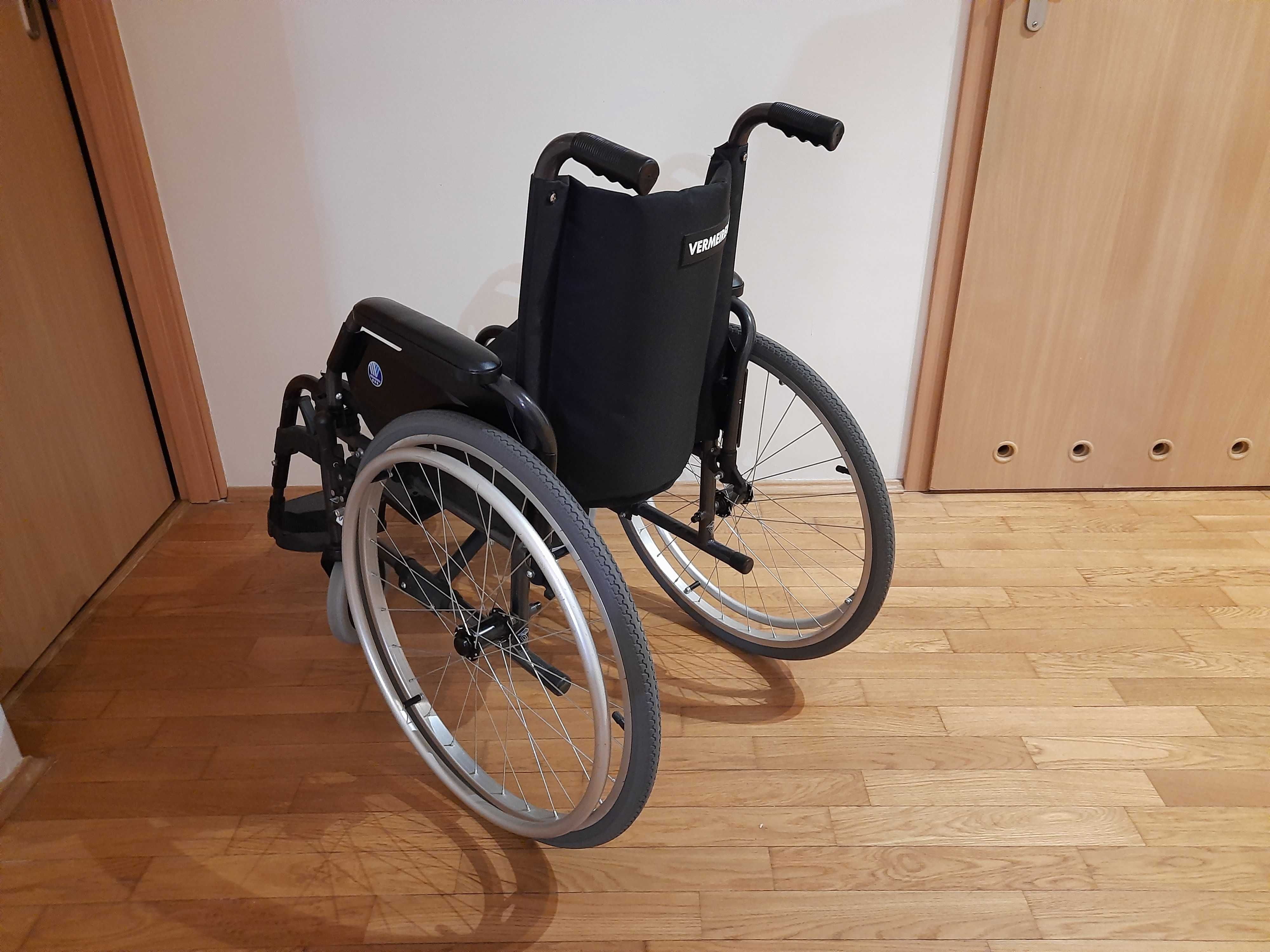 Wózek inwalidzki stalowy JAZZ S50 firmy Vermeiren