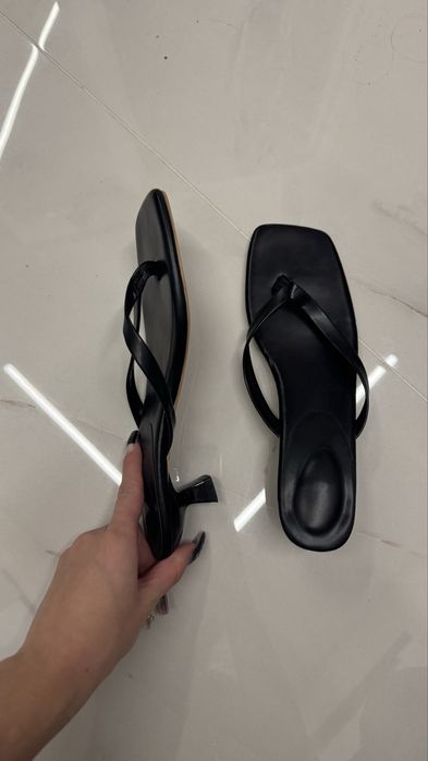 Мюлі через палець