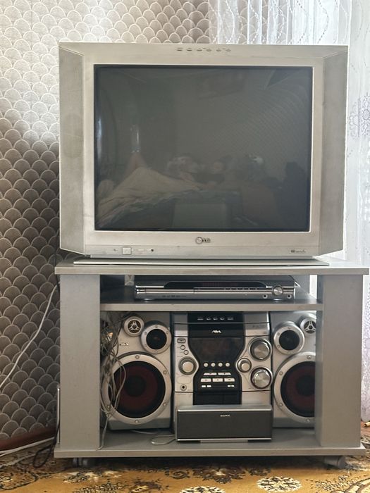 Продам музикальний центр