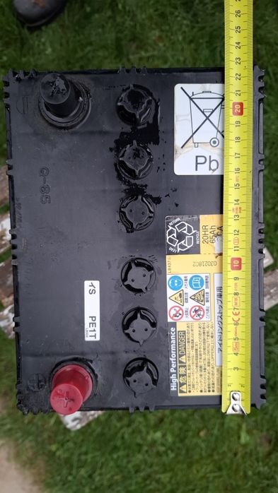 Akumulator Yuasa 65Ah 520A prawy sprawny