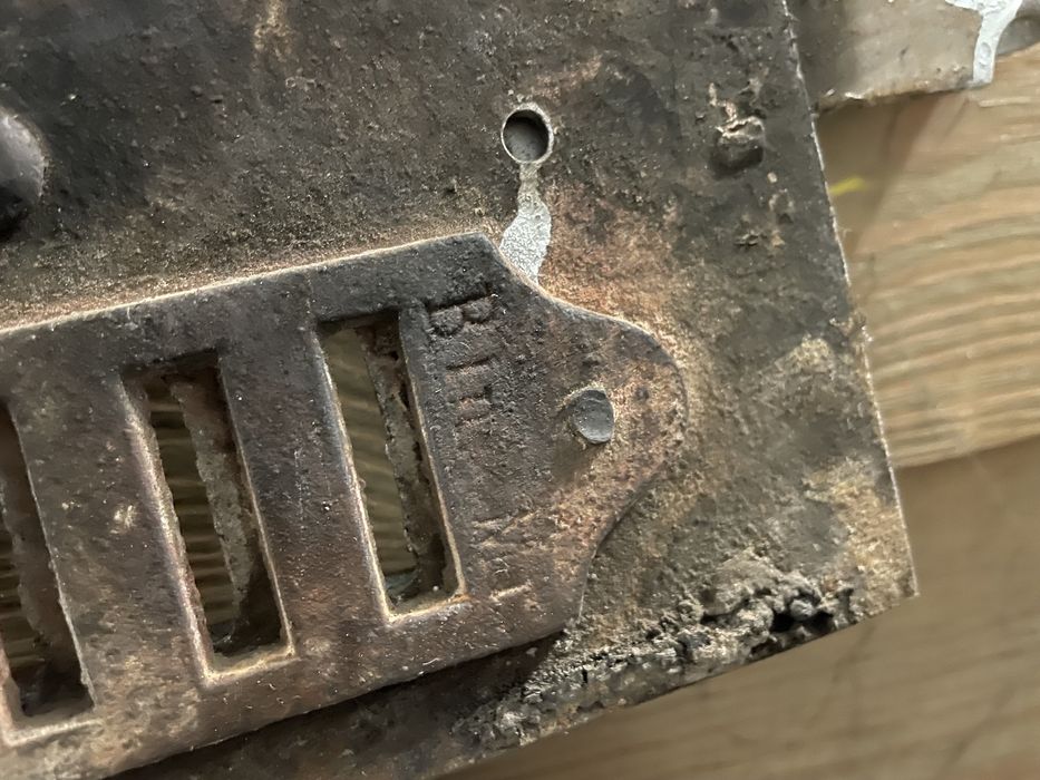 Stare przedwojenne drzwiczki z kuchni kaflowej pieca kaflowego Antyk