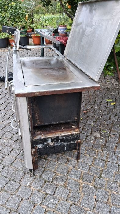 Vendo Fogão a lenha