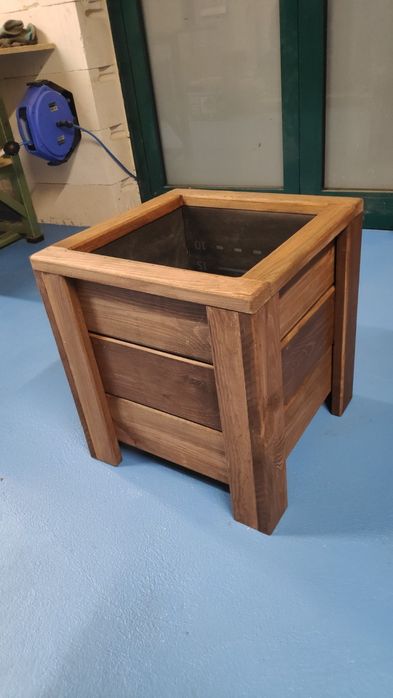 Donica drewniana ogrodowa tarasowa.