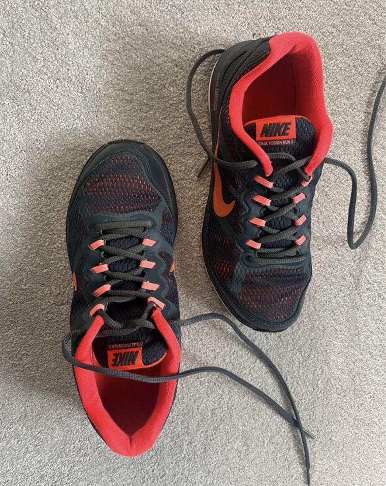 Nike dual fusion uk4.5 eu38