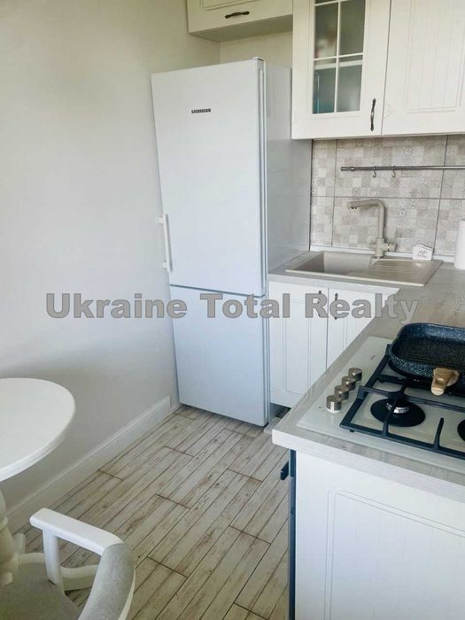 Васильків! Чудовий будинок з ремонтом 240м2 + 15сот! Вул. Михайлівська
