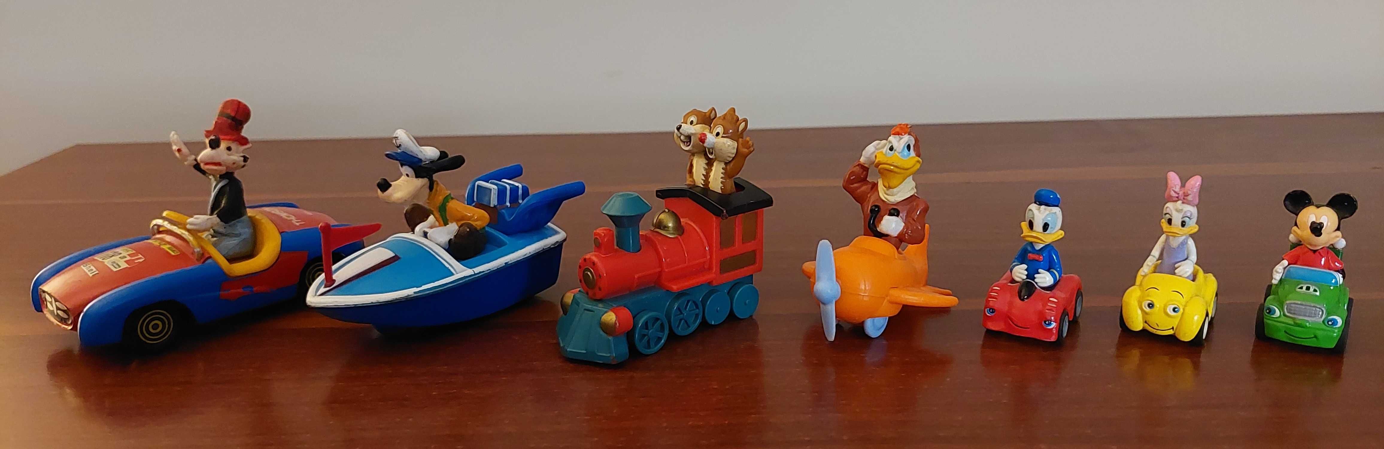 Figuras diversas em pvc e plástico