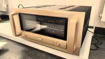 Accuphase P-7300