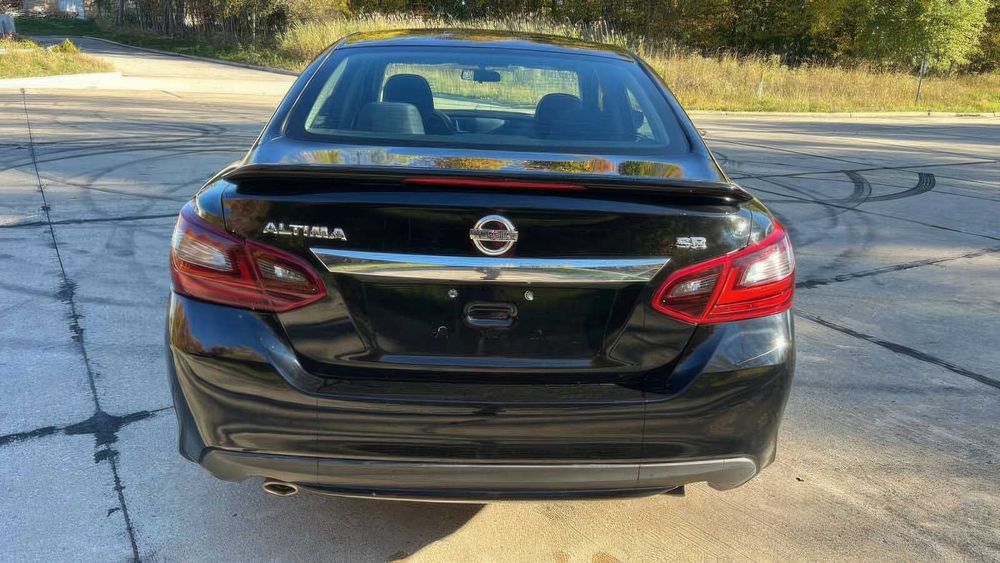 Nissan Altima      2017