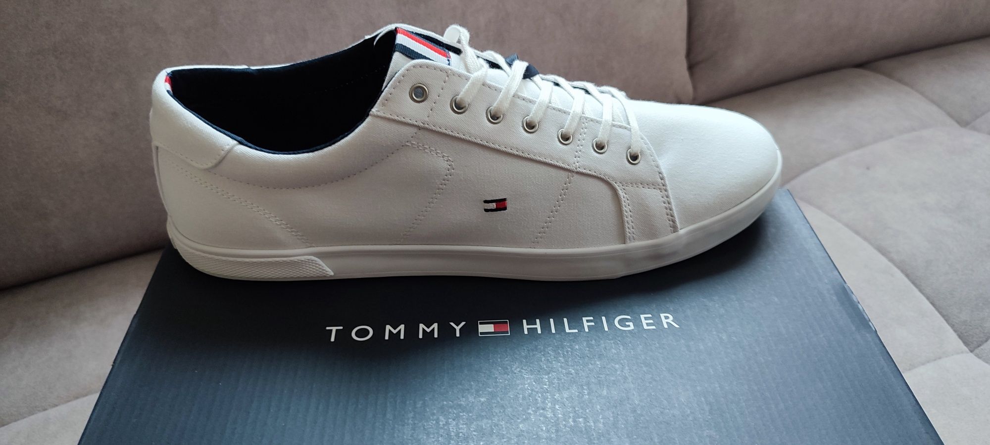 Buty Tommy Hilfiger roz 46