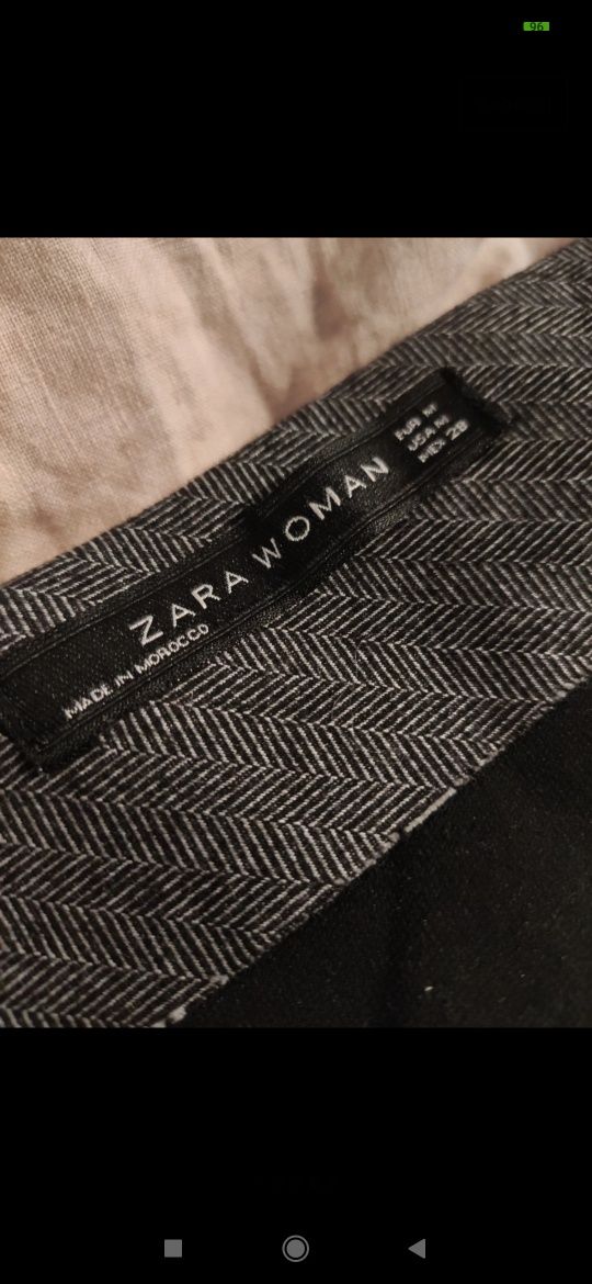 Szara spódnica w jodełkę z wysokim stanem litera A