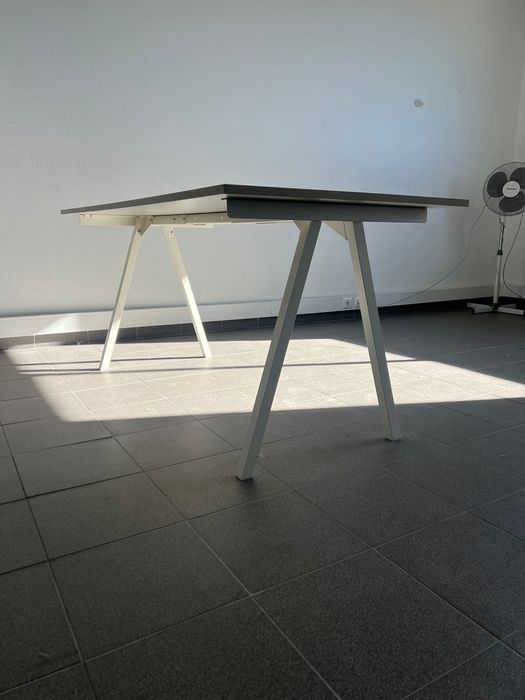 Secretarias de escritorio em otimo estado