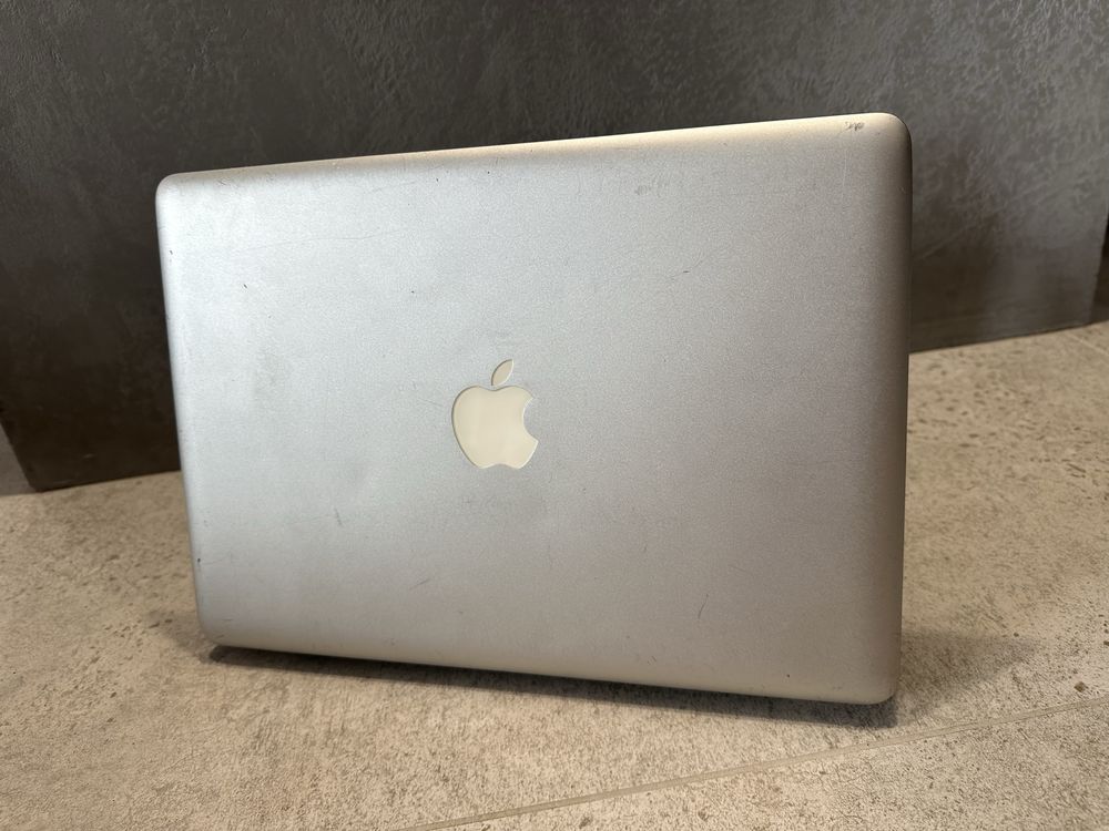 Apple Macbook Pro 13’ 2009 160gb 4gb Nvidia