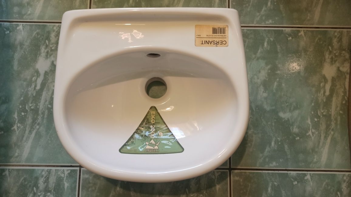 Umywalka Nowa Mała