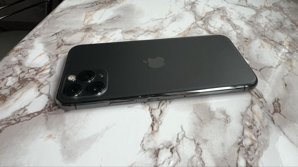 11 про на 256 гб,черный