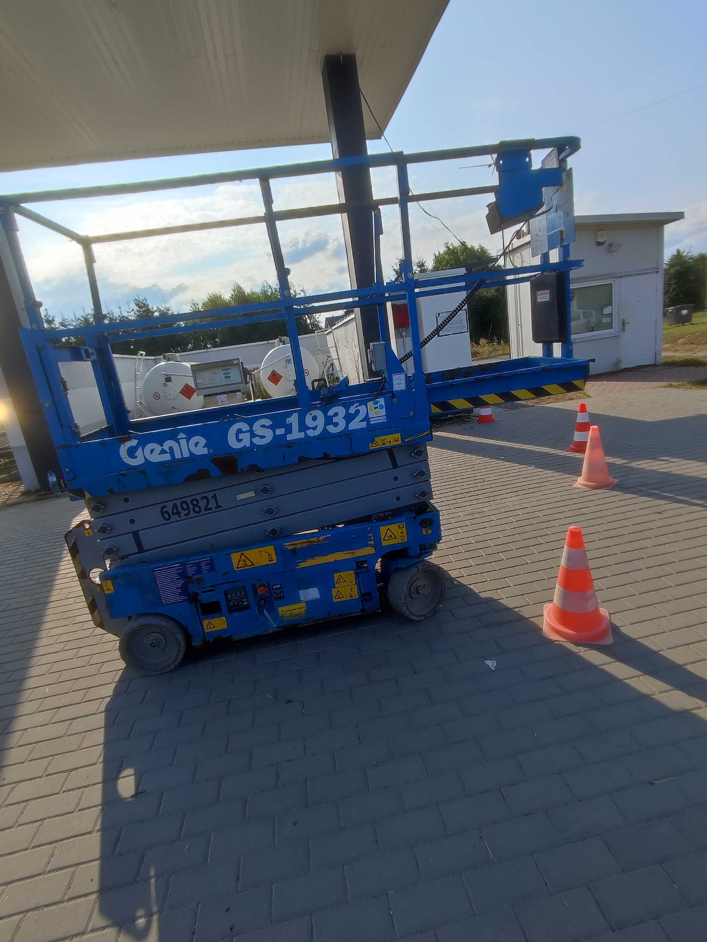 Podnośnik nożycowy GENIE GS1932