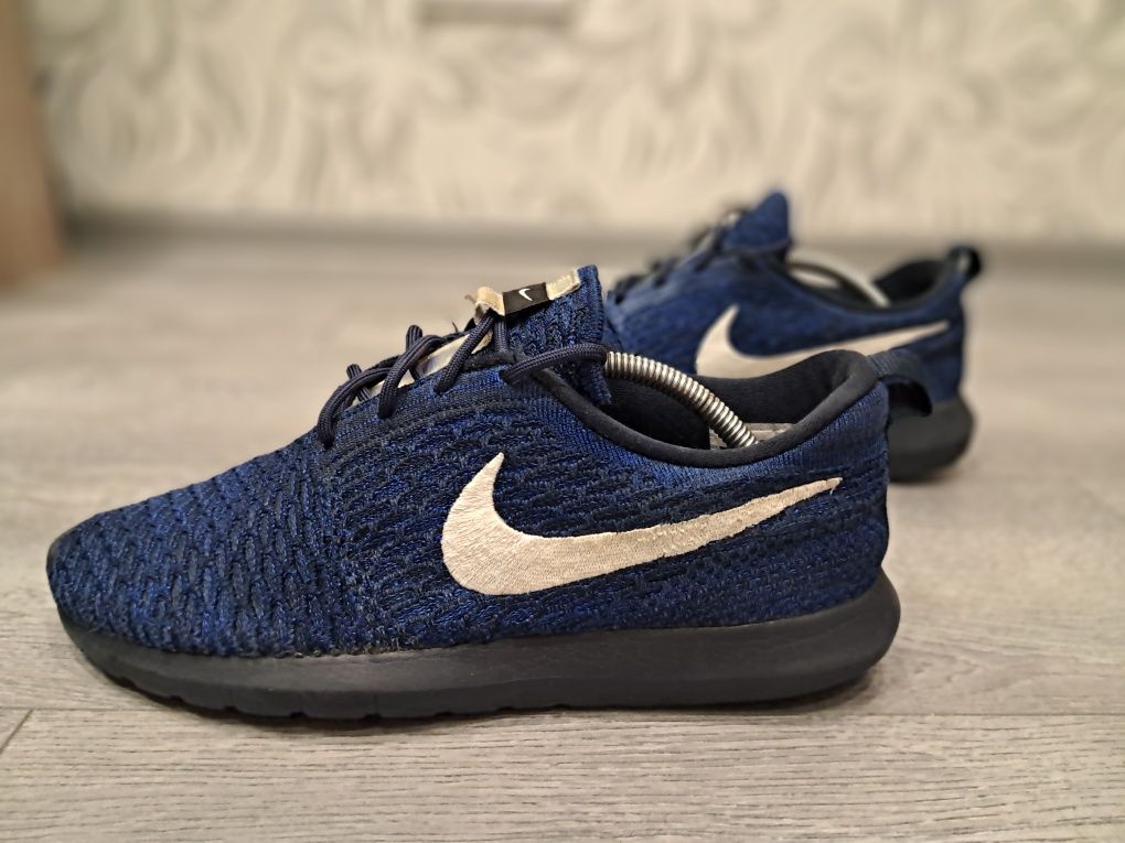 Оригінальні кросівки Nike ROSHE NM FLYKNIT 677243-404