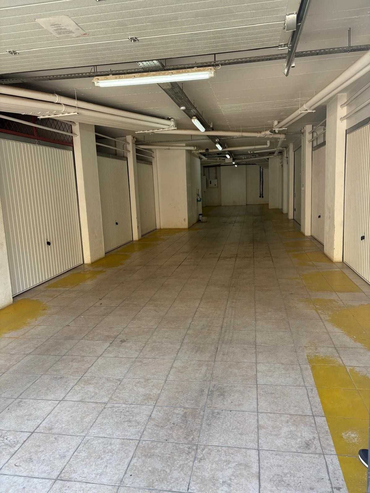 Garagem com 23m excelente localização