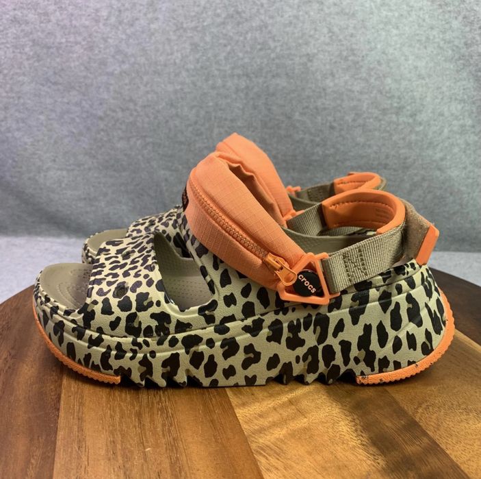 Crocs Hiker XSCAPE Animal Sandal Clog Khaki Leopard W9 сандалі жіночі