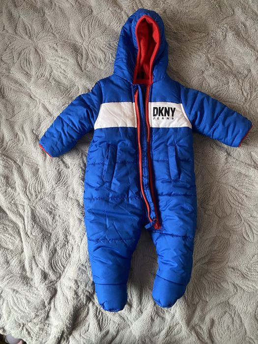 Дитячий зимовий комбінезон.