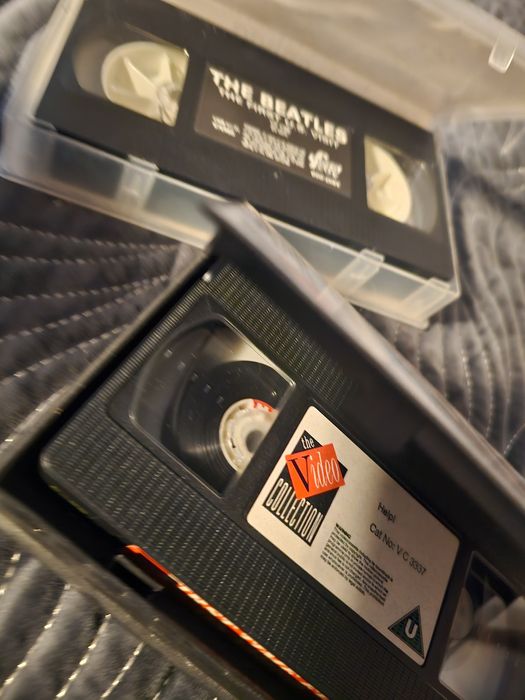 Kasety VHS The Beatles – Help! + The First U.S. Visit – kolekcjonerski