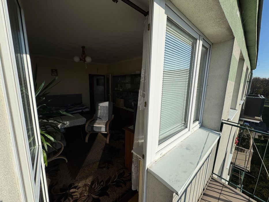 Mieszkanie 2 pokojowe w bloku - do remontu