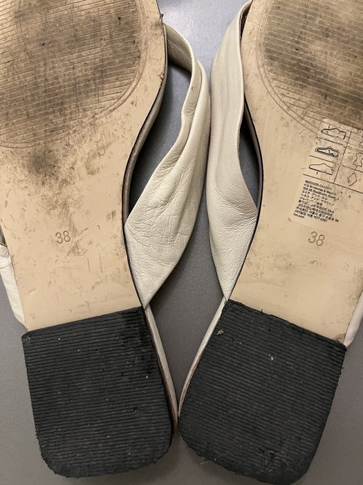 Шльопанці шкіряні H&M 38 розмір