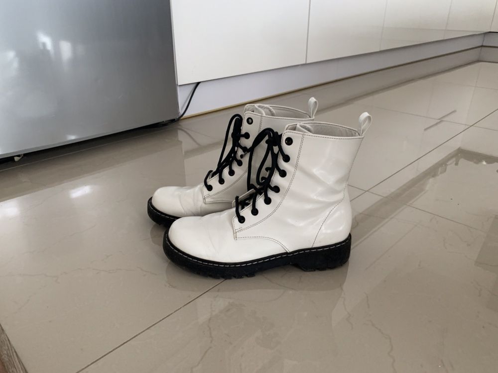 Buty zimowe   lakierowane