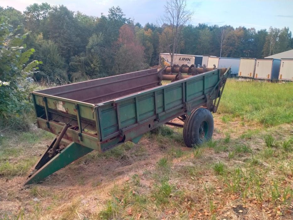 Rozrzutnik obornika przyczepa