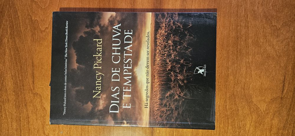 Dias de chuva e tempestade - de Nancy Pickard