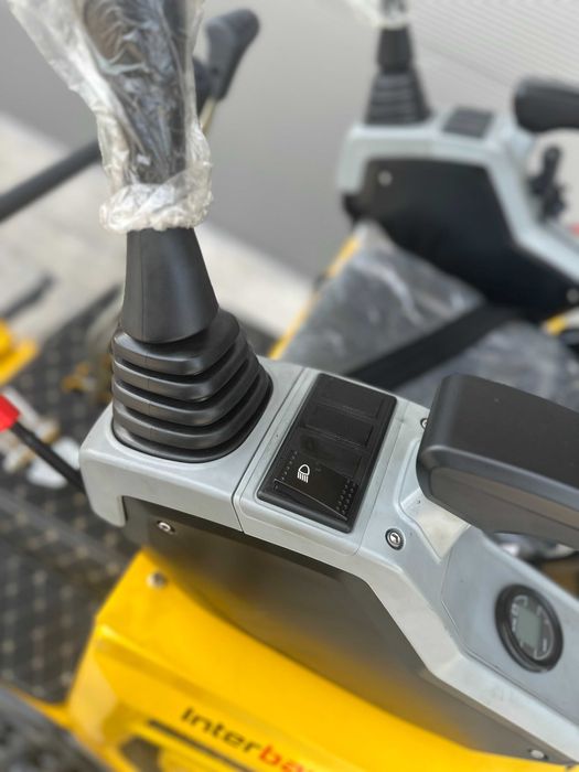 NOWA minikoparka Interbauer IB10JU 1100kg RAMIĘ SKRĘTNE JOYSTICKi