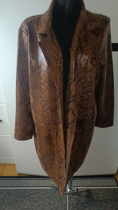 Piękny płaszcz  rozmiar xl