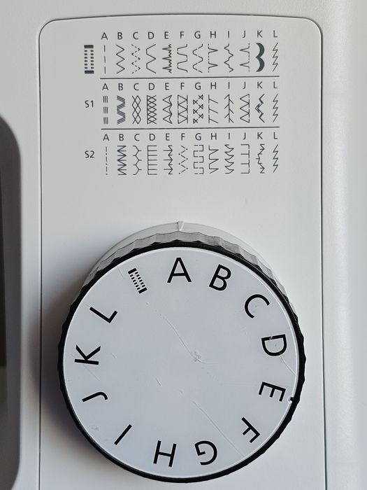 Швейна машинка Necchi C35