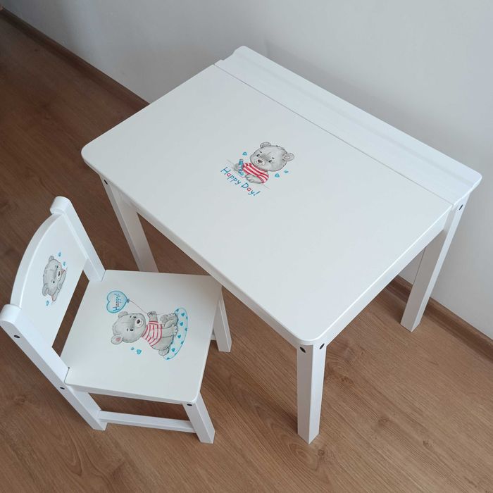 Дитячи меблі з дерева з розписом. Столи, стільці.