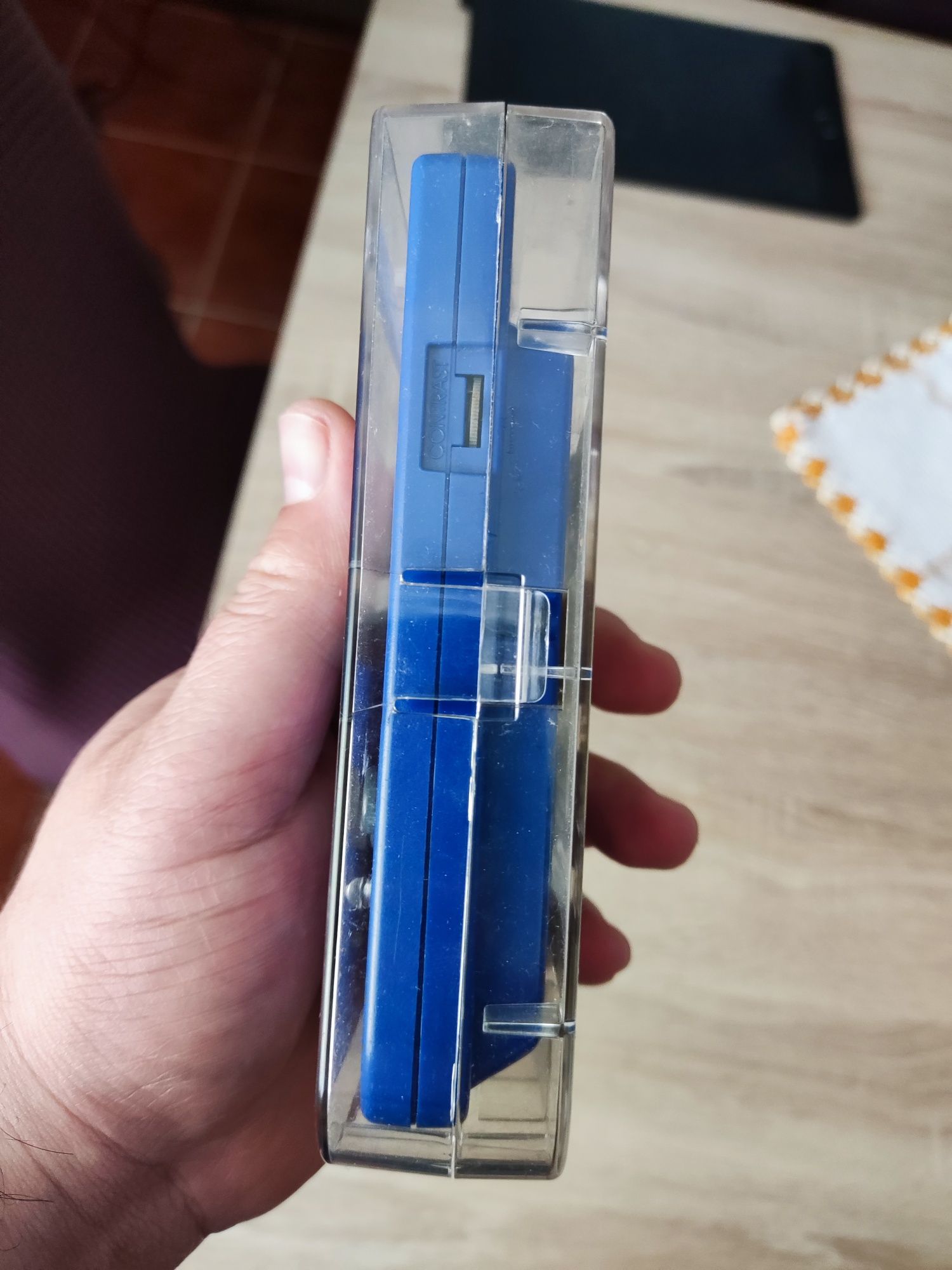 Game Boy pocket na caixa