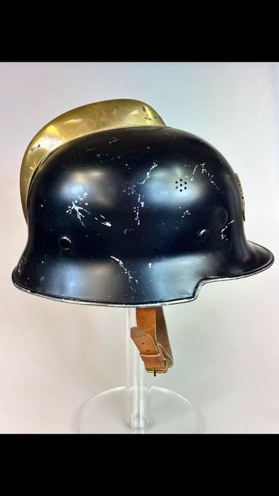 Aluminowy hełm M34 polskiej Straży Pożarnej PRL