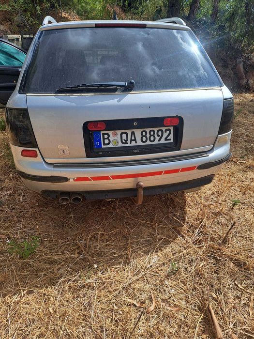 Vendo Audi A4 V6-2.4