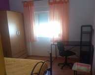 Setúbal quarto  individual RAPARIGA  trabalha ou estudante