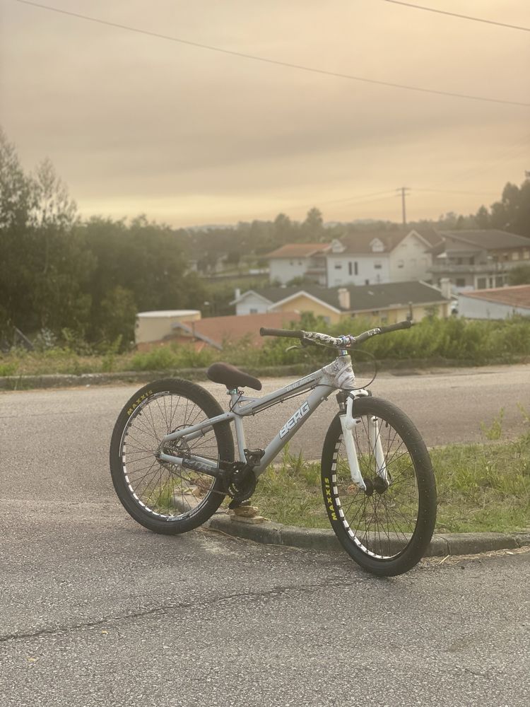 Bicicleta berg roda 26