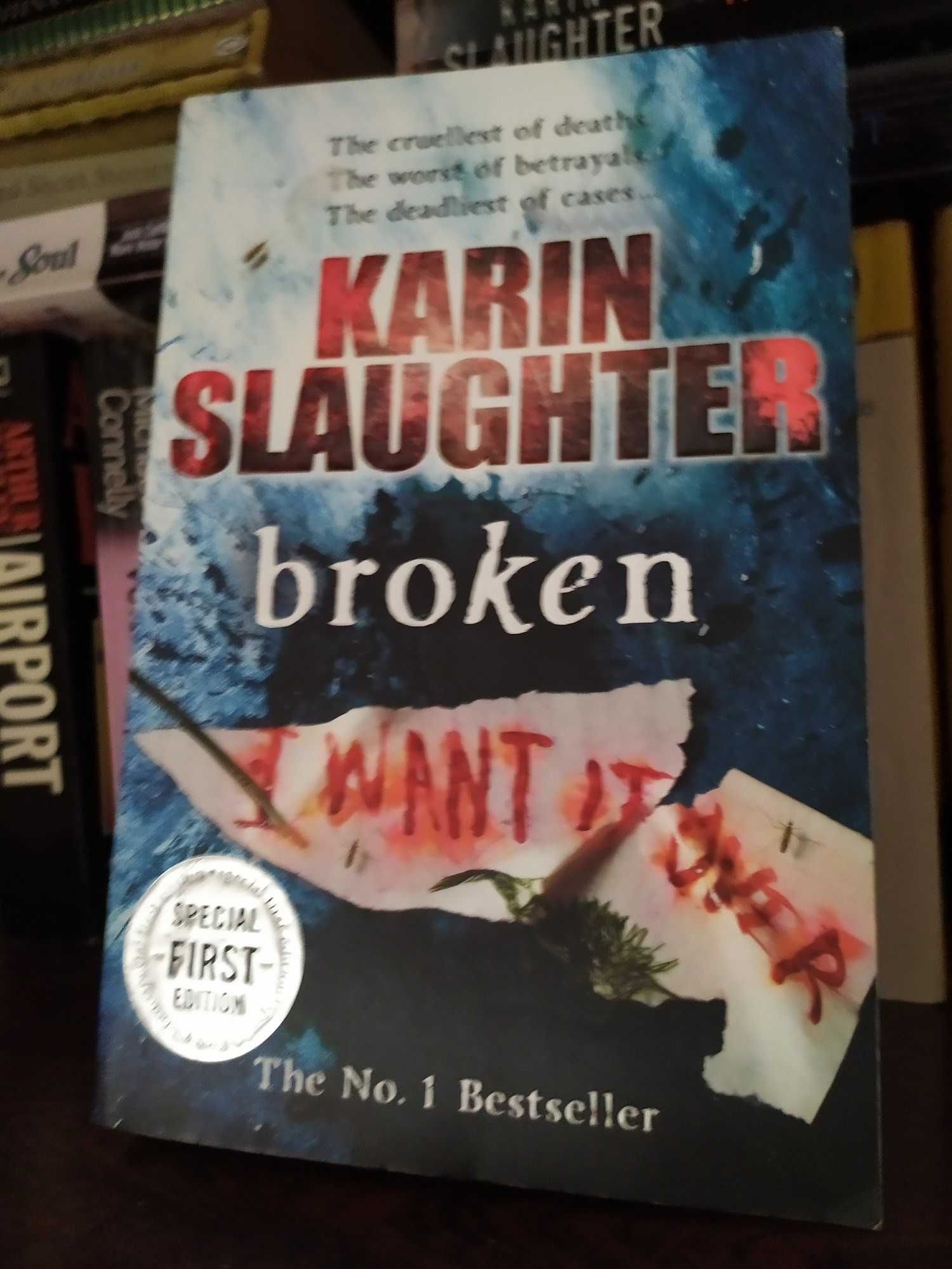 Karin Slaughter - Kisscut, A Faint Cold, Fear Faithless