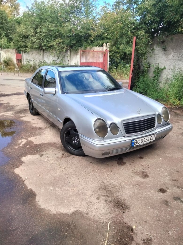 Авто с пробегом Мерседес w210