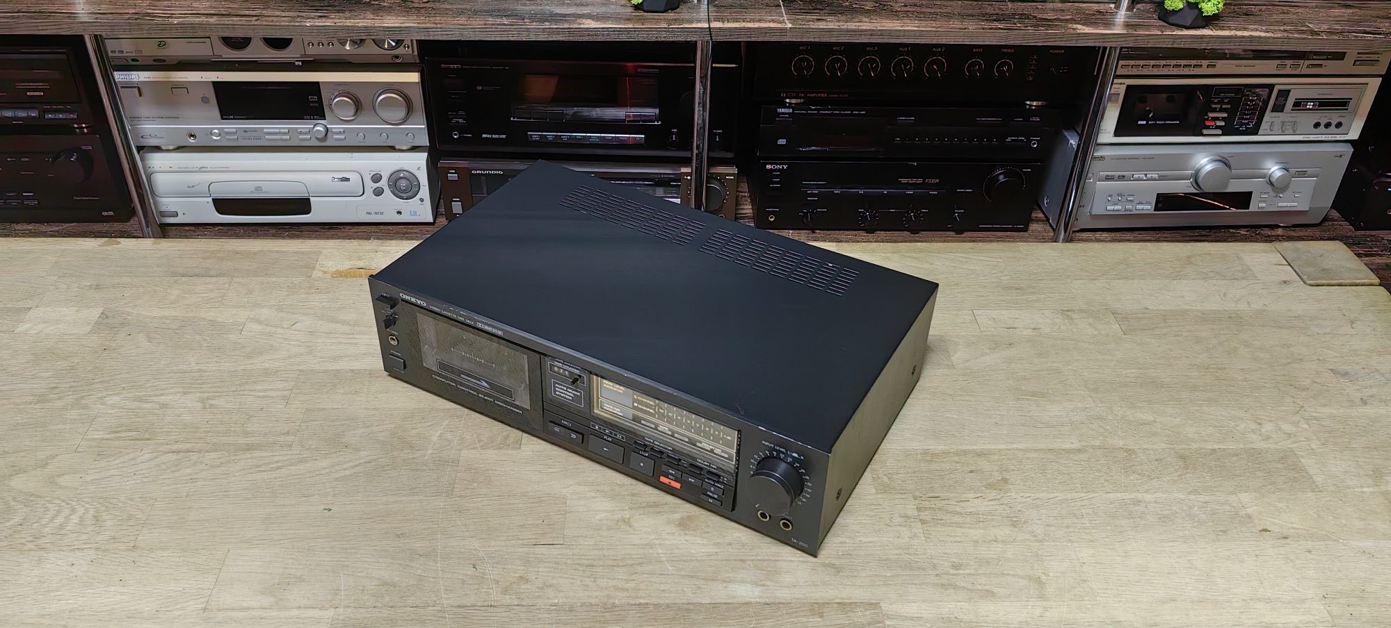 Касетний програвач Onkyo TA-200