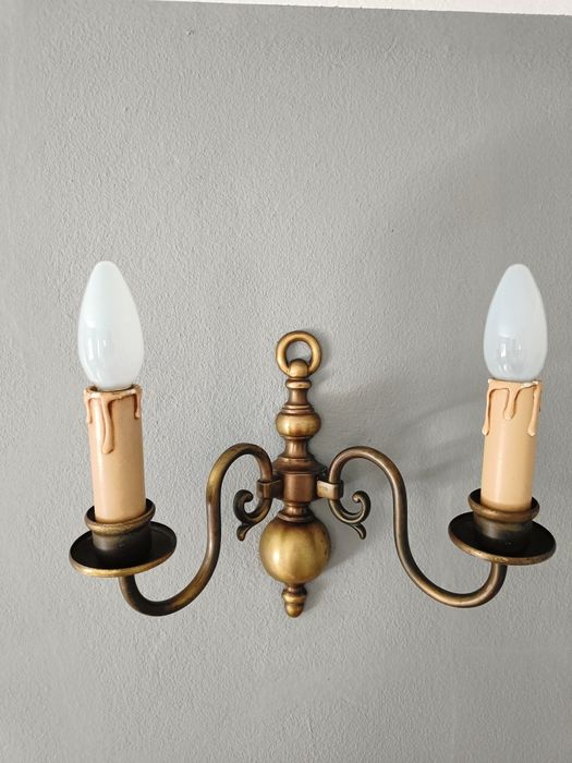 Kinkiet mosiężny świecznik z kloszami