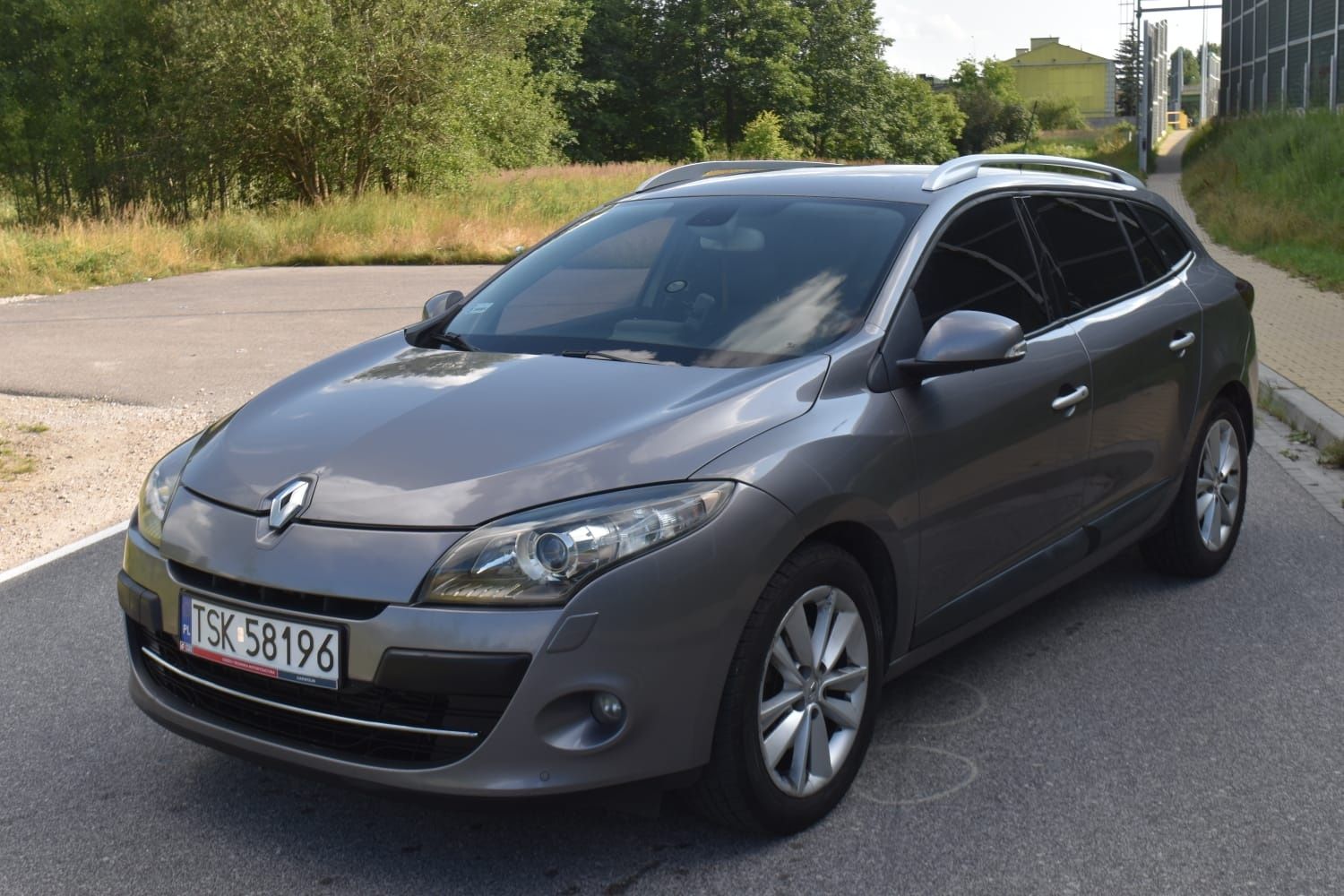 Renault megane 3 2.0dci 160 km xenon pdc keylles doinwestowana